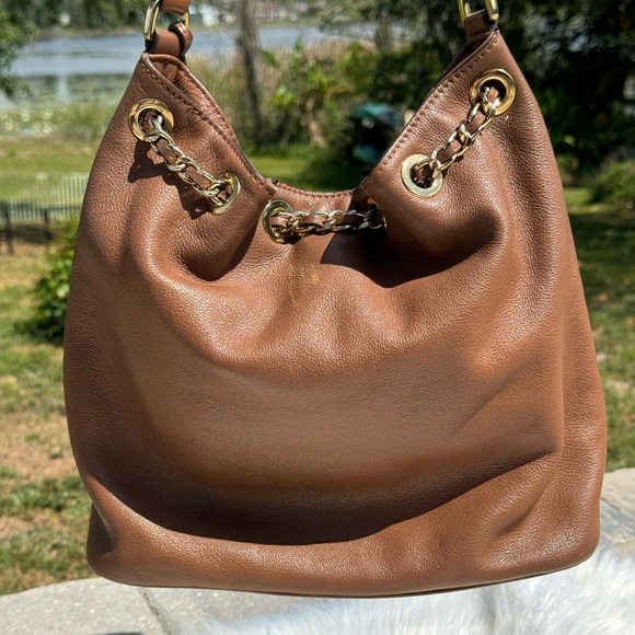 Michael Kors Frankie Brown Leather Drawstring Shoulder Bag Gold Hardware - Picture 4 of 17